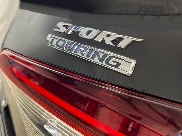 Honda Civic Sedan Hybrid Vehicle Full-screen Gallery Image 07