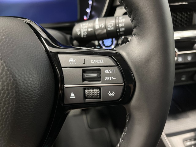 Honda CR-V Vehicle Full-screen Gallery Image 18