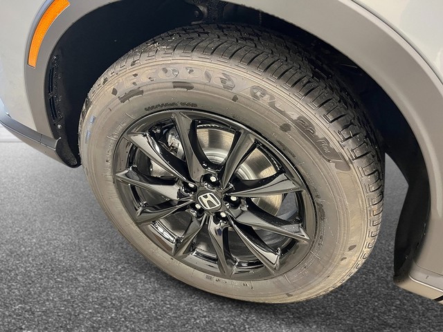 Honda CR-V Hybrid Vehicle Full-screen Gallery Image 11