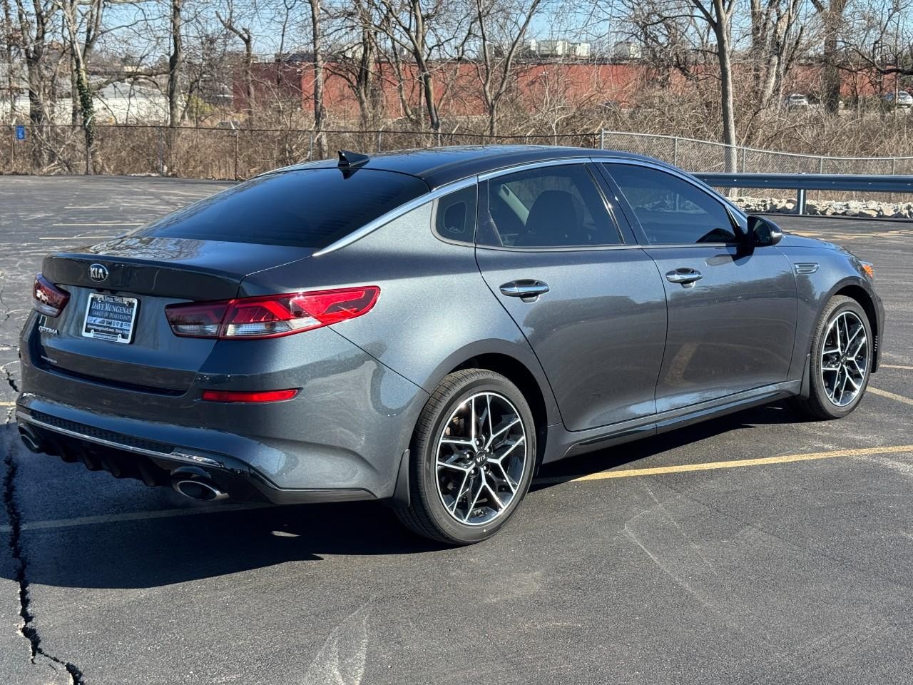 Kia Optima Vehicle Full-screen Gallery Image 04