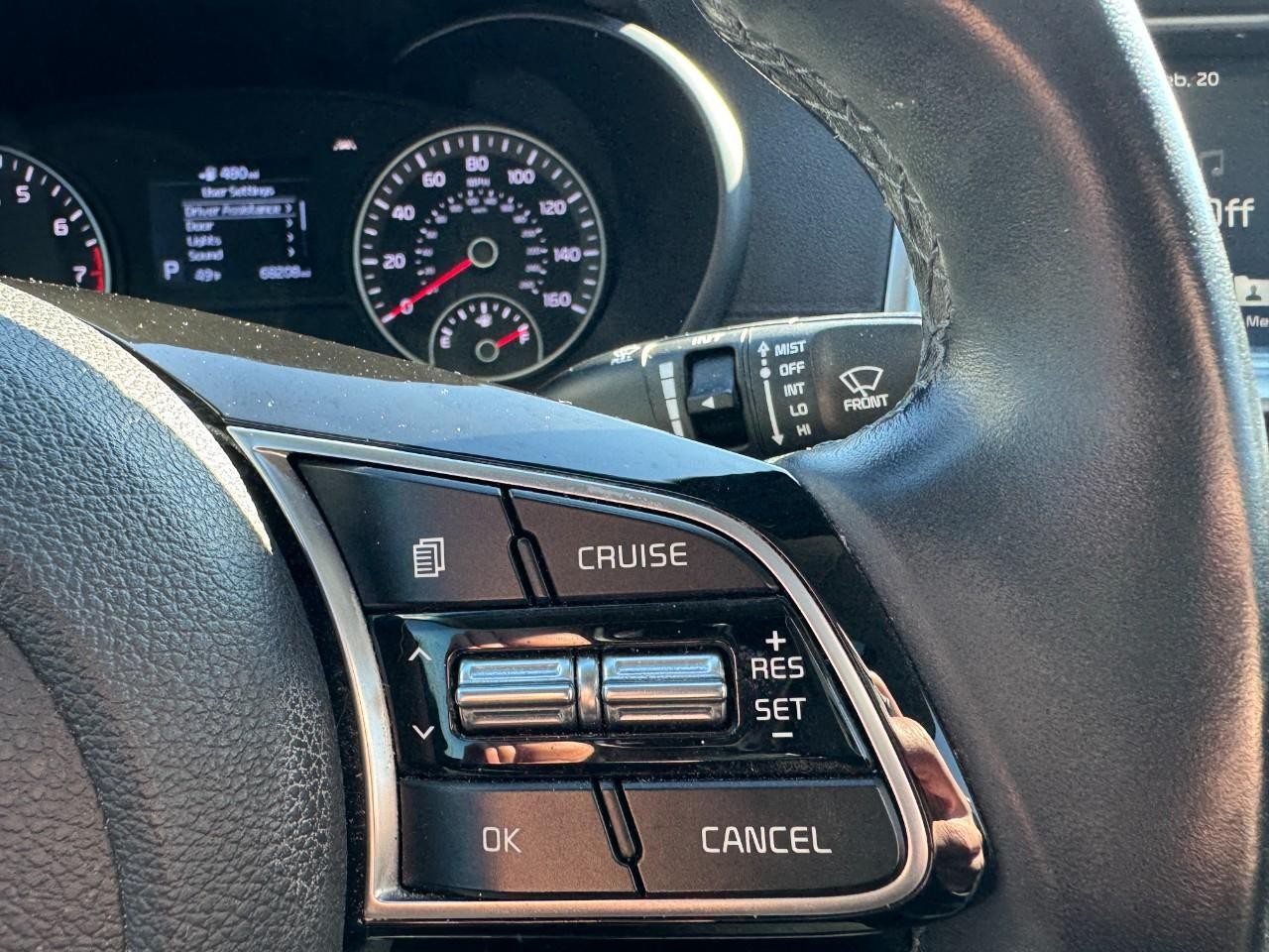 Kia Optima Vehicle Full-screen Gallery Image 21