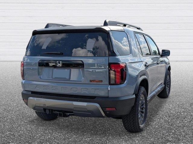 Honda Passport Vehicle Full-screen Gallery Image 06