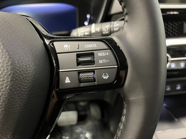 Honda CR-V Vehicle Full-screen Gallery Image 18