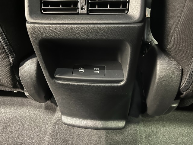 Honda CR-V Hybrid Vehicle Full-screen Gallery Image 20