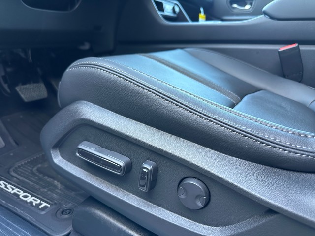 Honda Passport Vehicle Full-screen Gallery Image 12