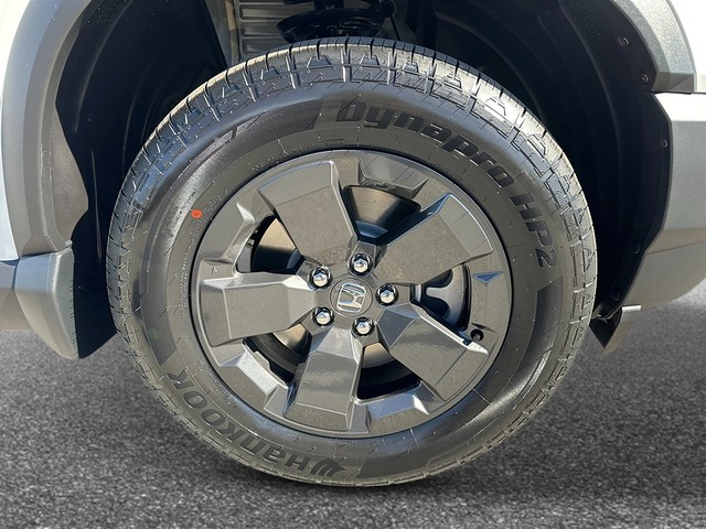 Honda Passport Vehicle Full-screen Gallery Image 10