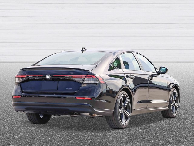 Honda Accord Hybrid Vehicle Full-screen Gallery Image 04