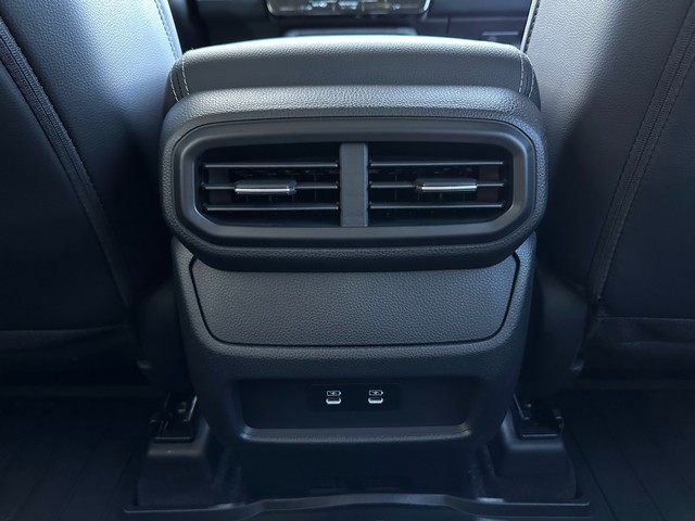 Honda Passport Vehicle Full-screen Gallery Image 21