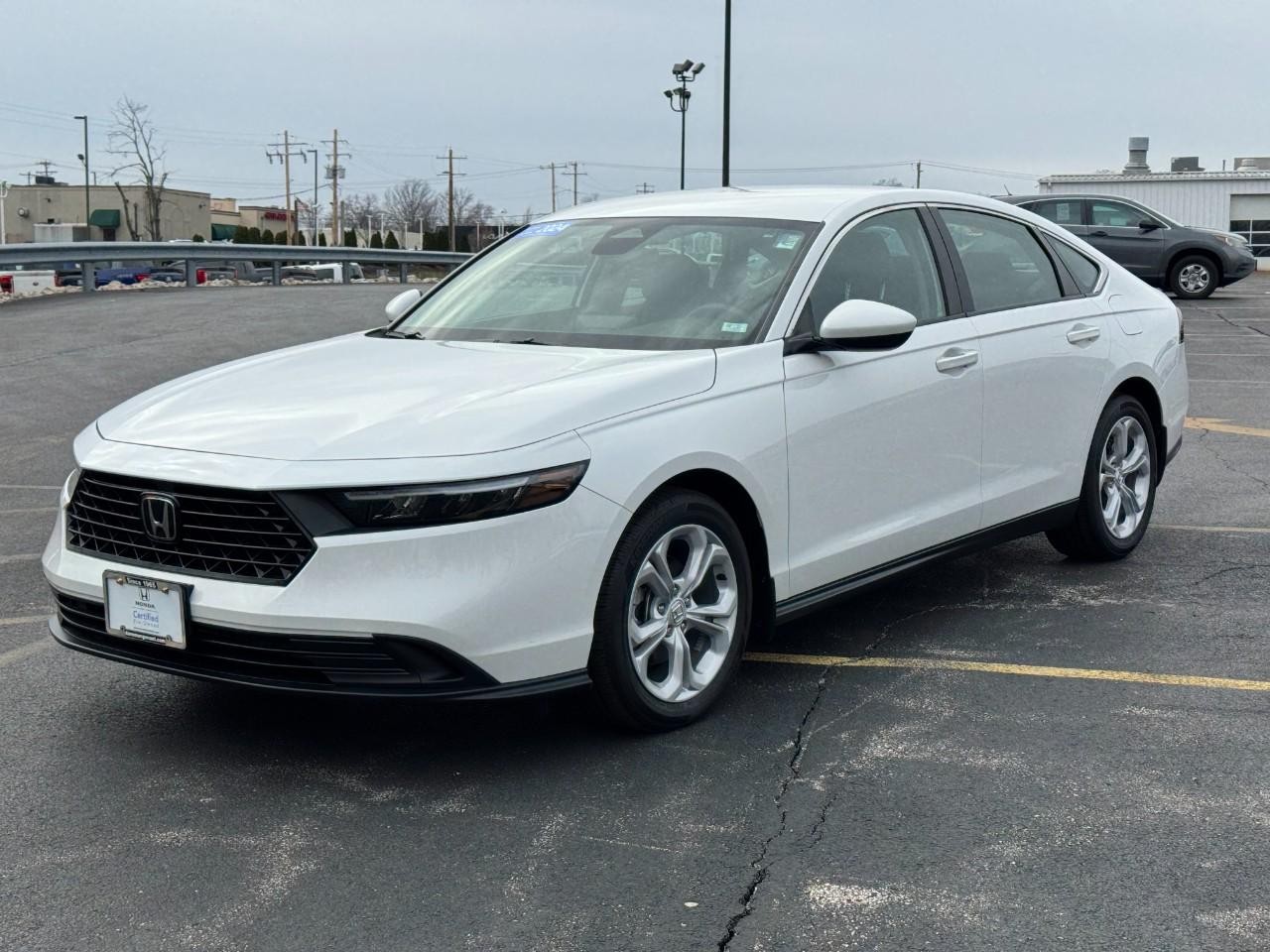 Honda Accord Sedan Vehicle Full-screen Gallery Image 09