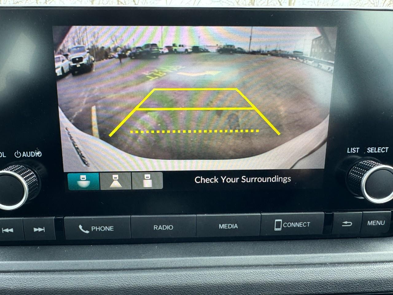 Honda Accord Sedan Vehicle Full-screen Gallery Image 23