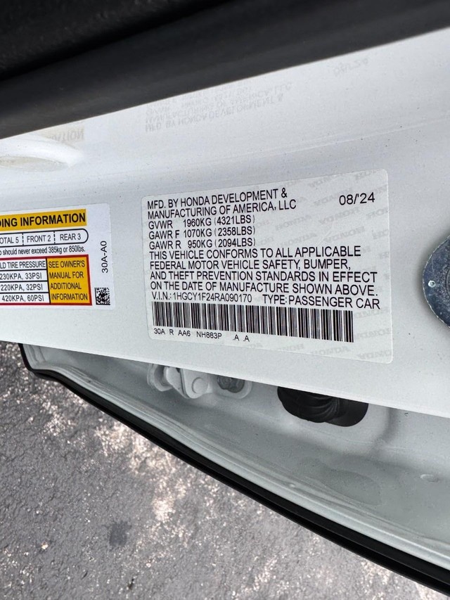 Honda Accord Sedan Vehicle Full-screen Gallery Image 25