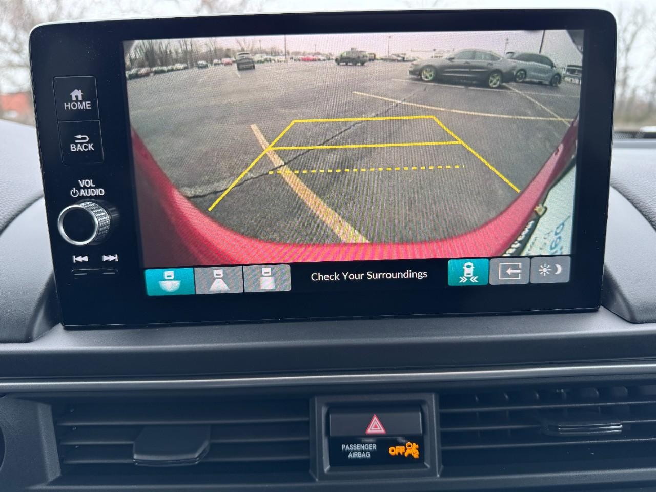 Honda Pilot Vehicle Full-screen Gallery Image 26