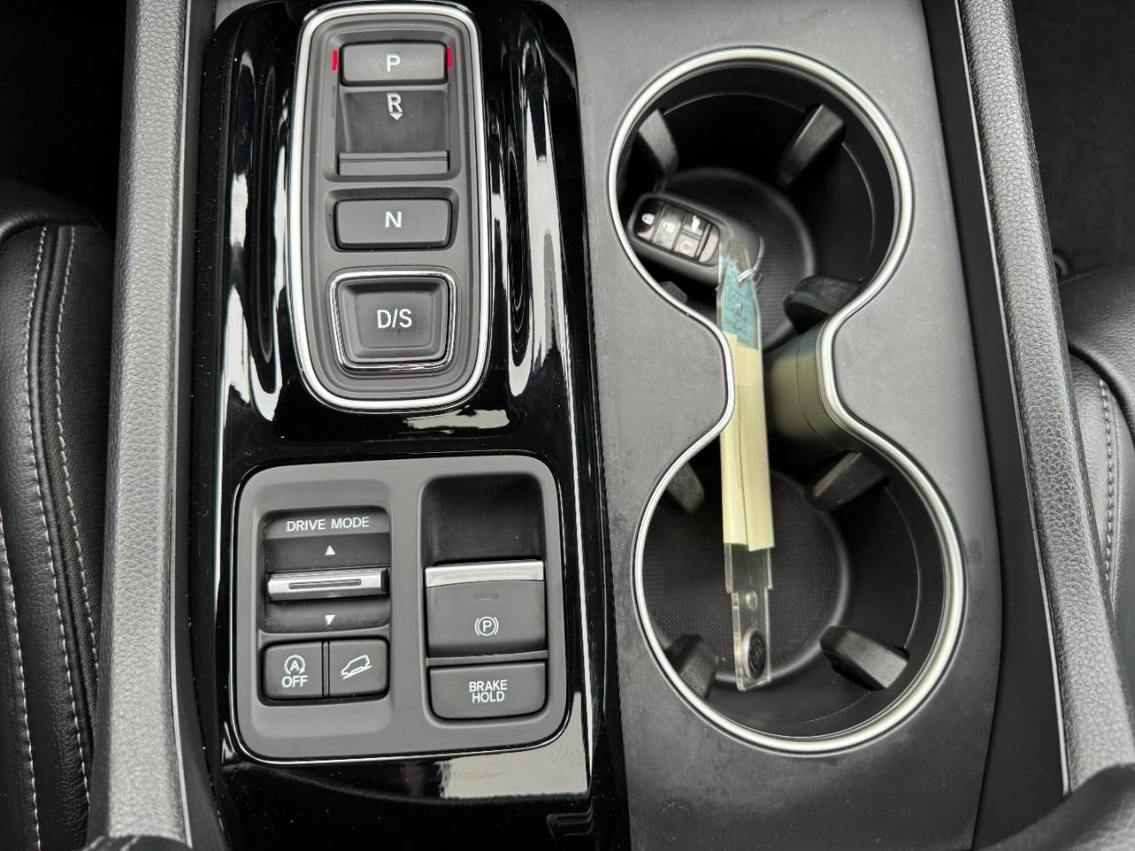 Honda Pilot Vehicle Full-screen Gallery Image 29