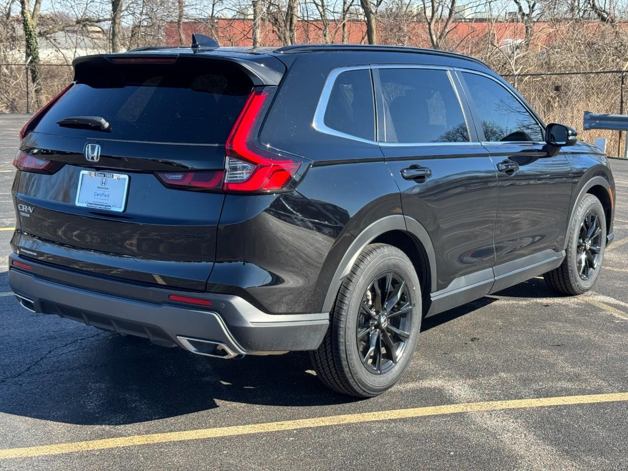 Honda CR-V Hybrid Vehicle Full-screen Gallery Image 03