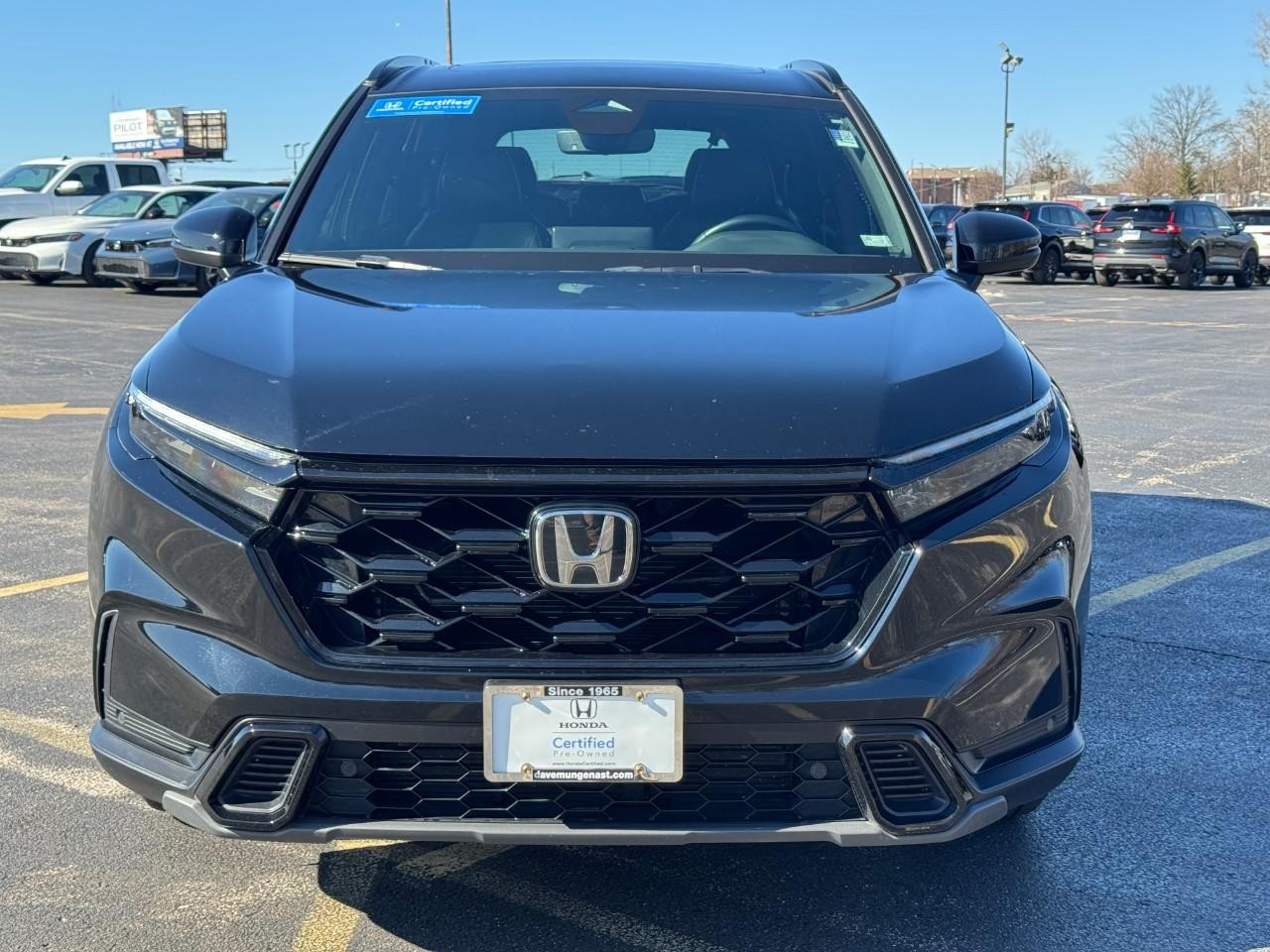 Honda CR-V Hybrid Vehicle Full-screen Gallery Image 09