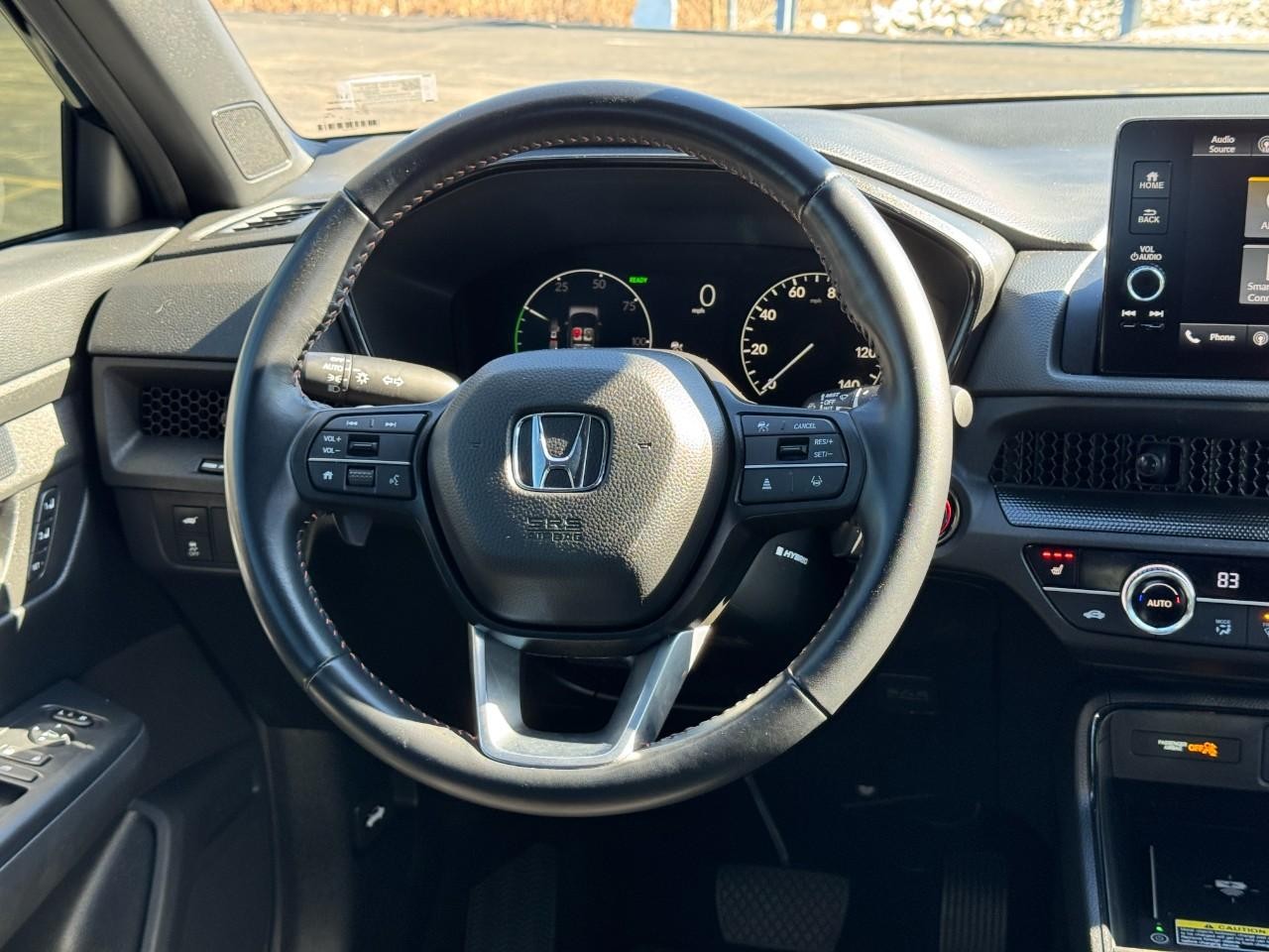 Honda CR-V Hybrid Vehicle Full-screen Gallery Image 12