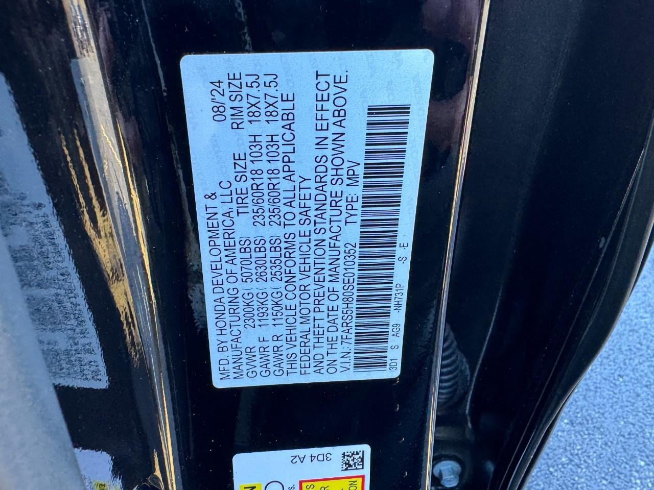 Honda CR-V Hybrid Vehicle Full-screen Gallery Image 23