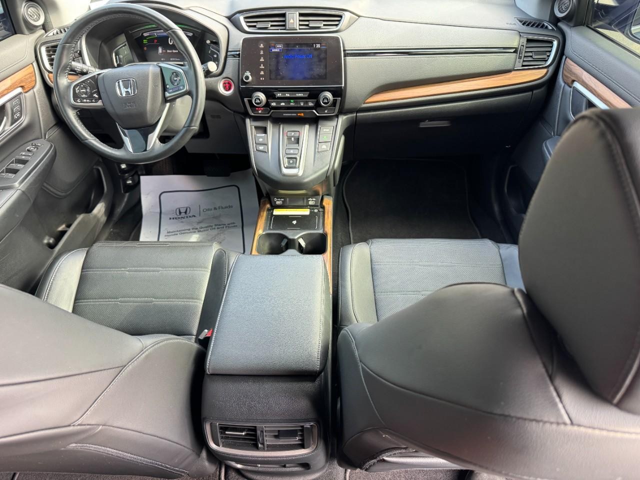 Honda CR-V Hybrid Vehicle Full-screen Gallery Image 12