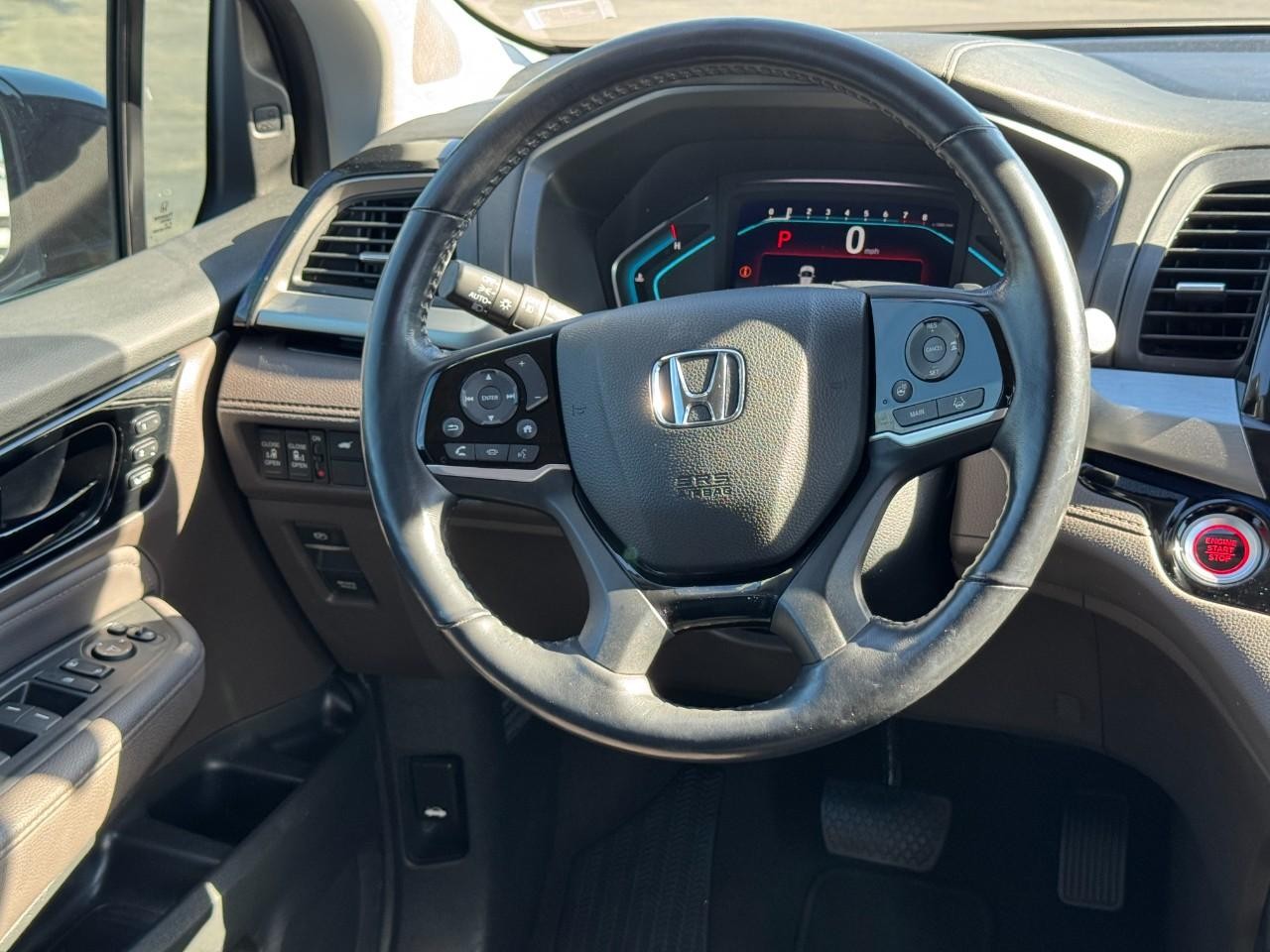 Honda Odyssey Vehicle Full-screen Gallery Image 13