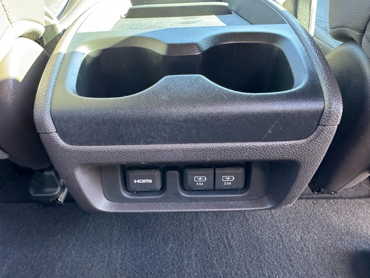 Honda Odyssey Vehicle Full-screen Gallery Image 17