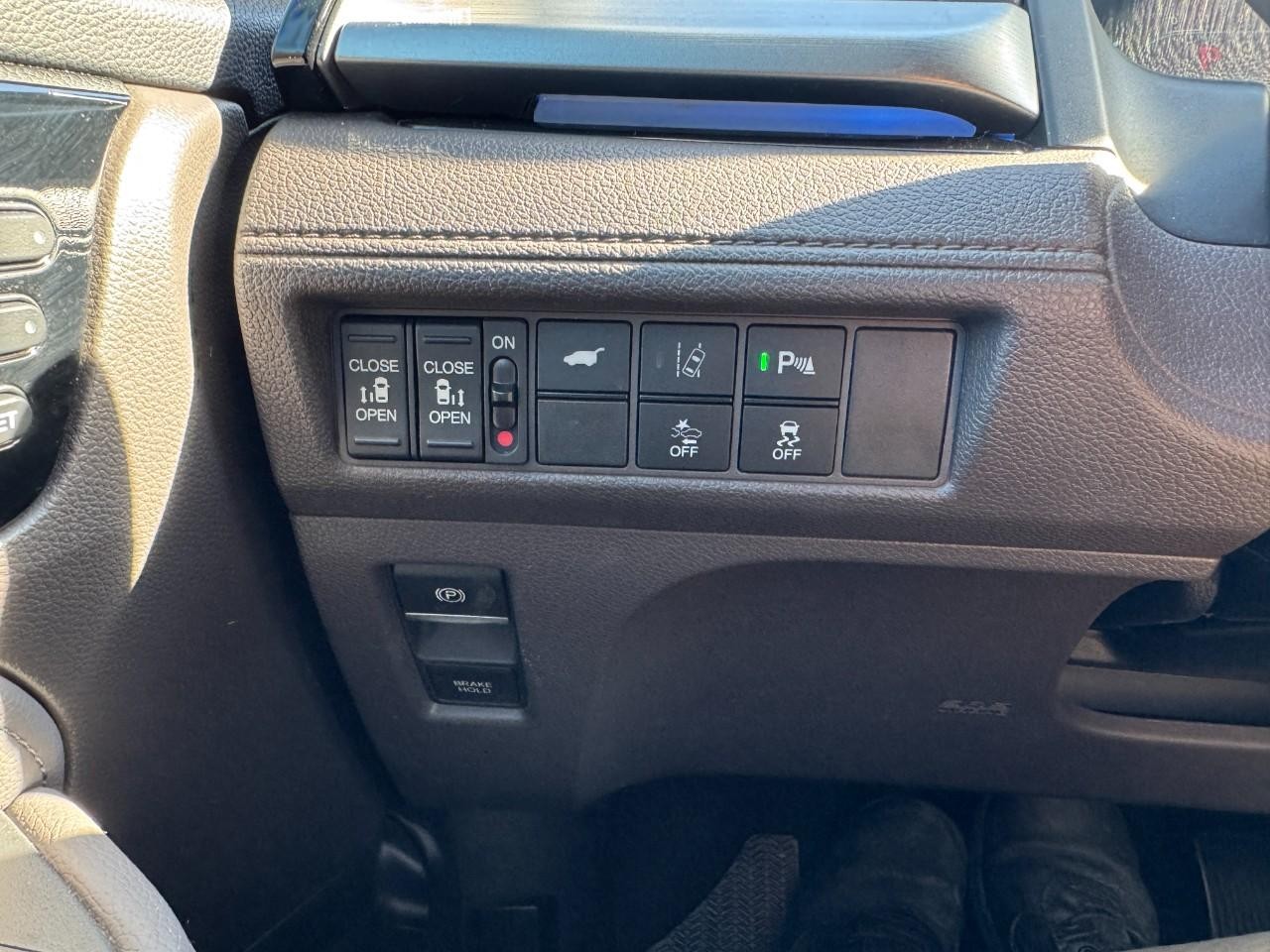 Honda Odyssey Vehicle Full-screen Gallery Image 27