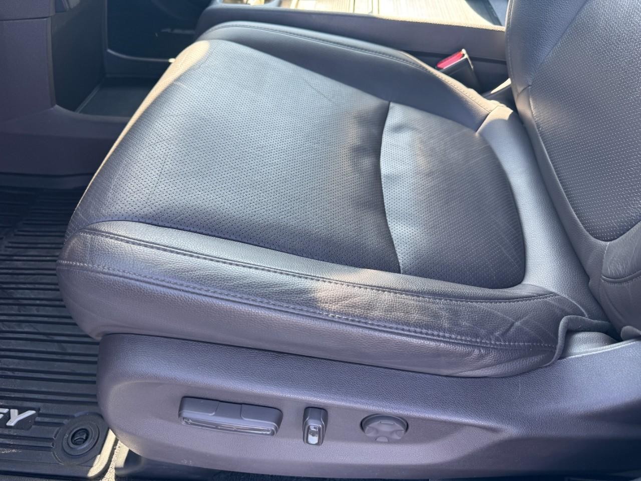 Honda Odyssey Vehicle Full-screen Gallery Image 19