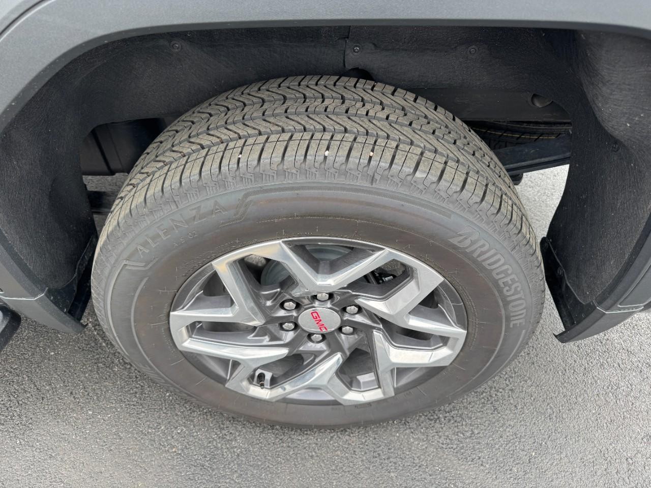 GMC Sierra 1500 Vehicle Full-screen Gallery Image 06