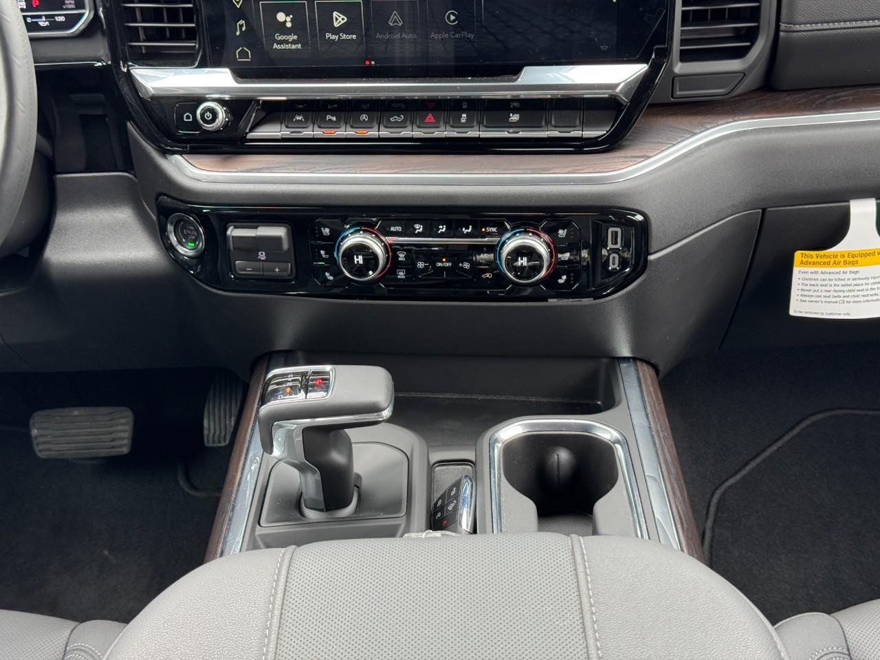 GMC Sierra 1500 Vehicle Full-screen Gallery Image 14