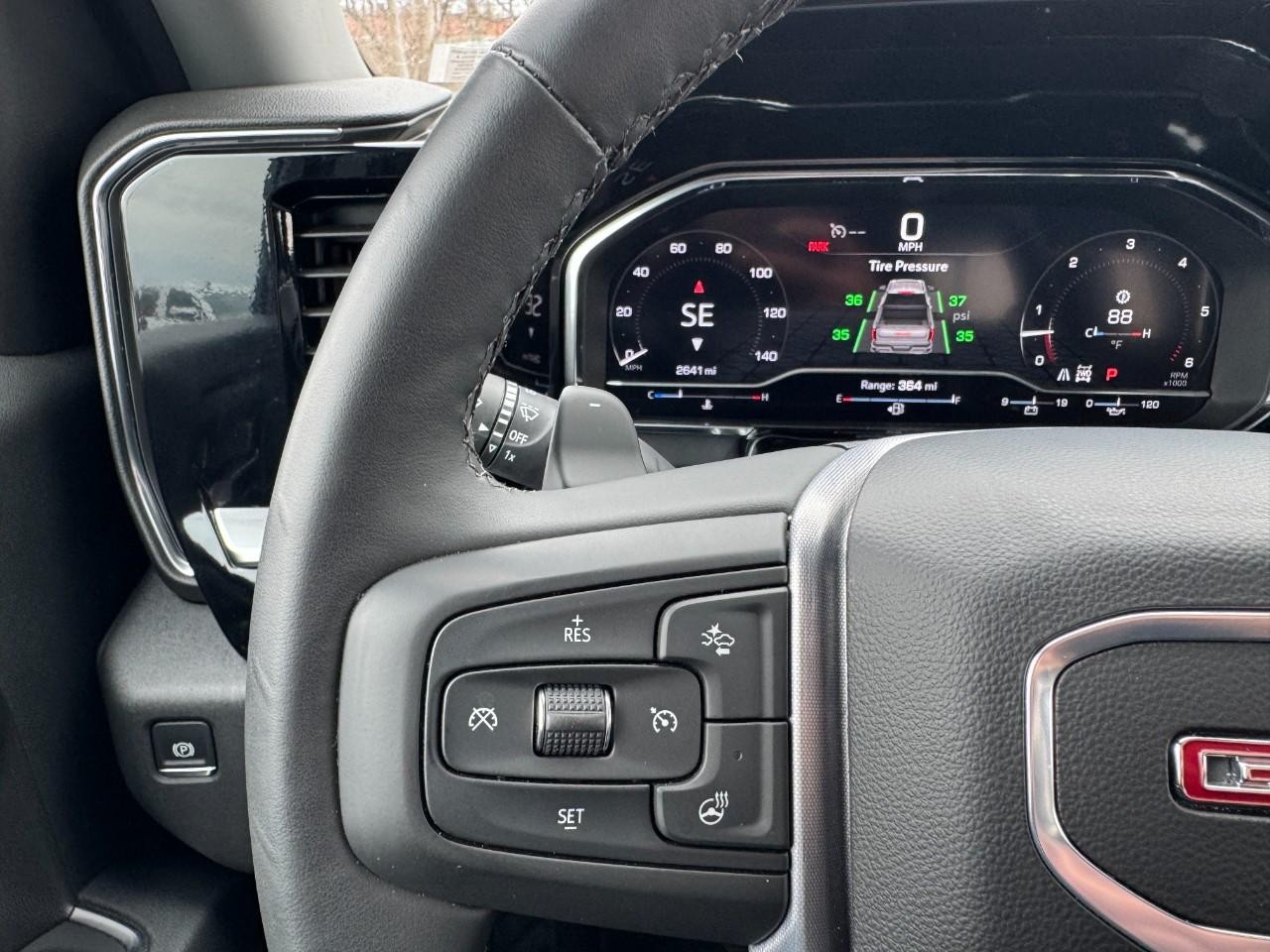 GMC Sierra 1500 Vehicle Full-screen Gallery Image 19