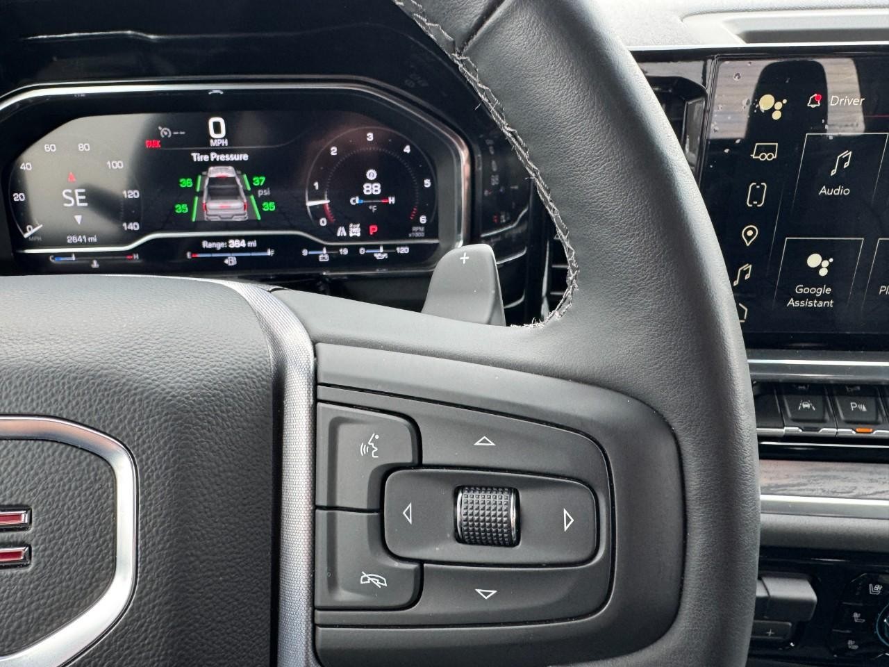 GMC Sierra 1500 Vehicle Full-screen Gallery Image 20