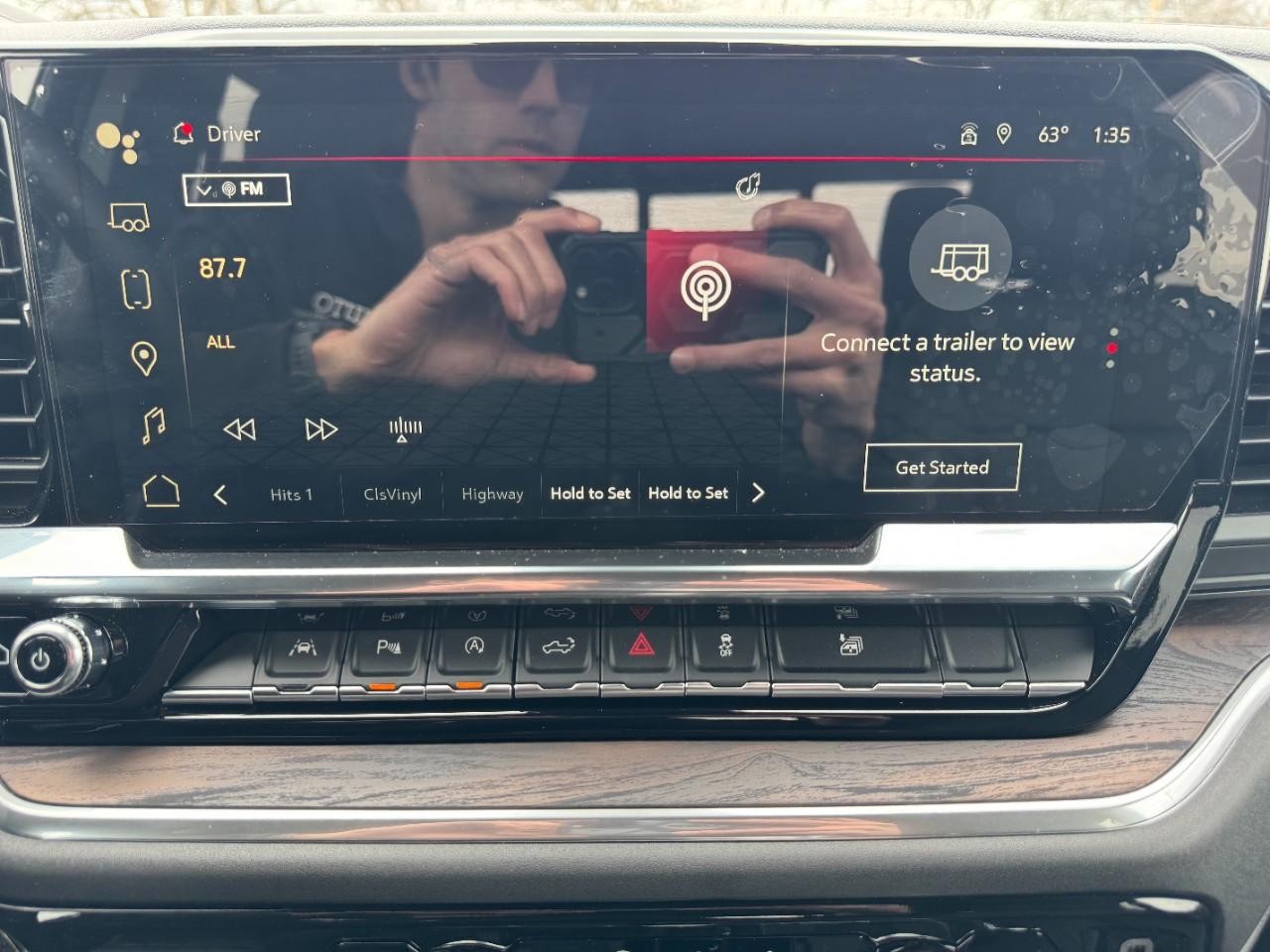 GMC Sierra 1500 Vehicle Full-screen Gallery Image 22