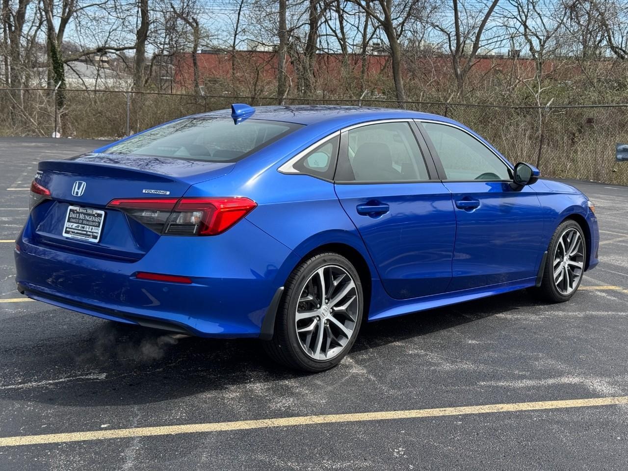 Honda Civic Sedan Vehicle Full-screen Gallery Image 03