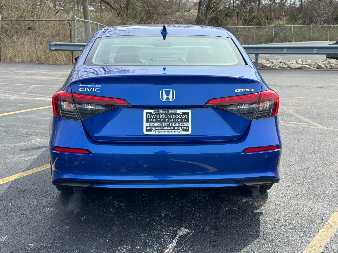 Honda Civic Sedan Vehicle Full-screen Gallery Image 05