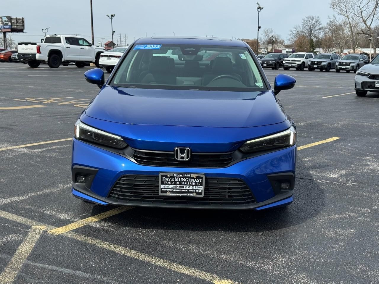 Honda Civic Sedan Vehicle Full-screen Gallery Image 09