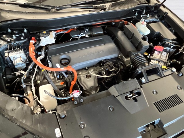 Honda CR-V Hybrid Vehicle Full-screen Gallery Image 12