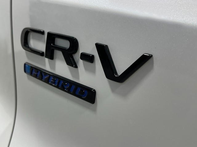 Honda CR-V Hybrid Vehicle Full-screen Gallery Image 05
