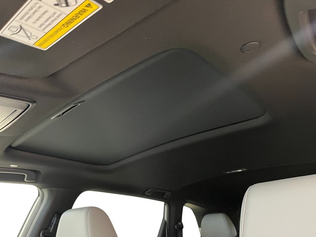 Honda CR-V Hybrid Vehicle Full-screen Gallery Image 22