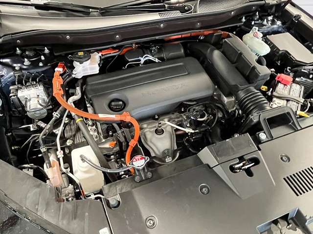Honda CR-V Hybrid Vehicle Full-screen Gallery Image 12