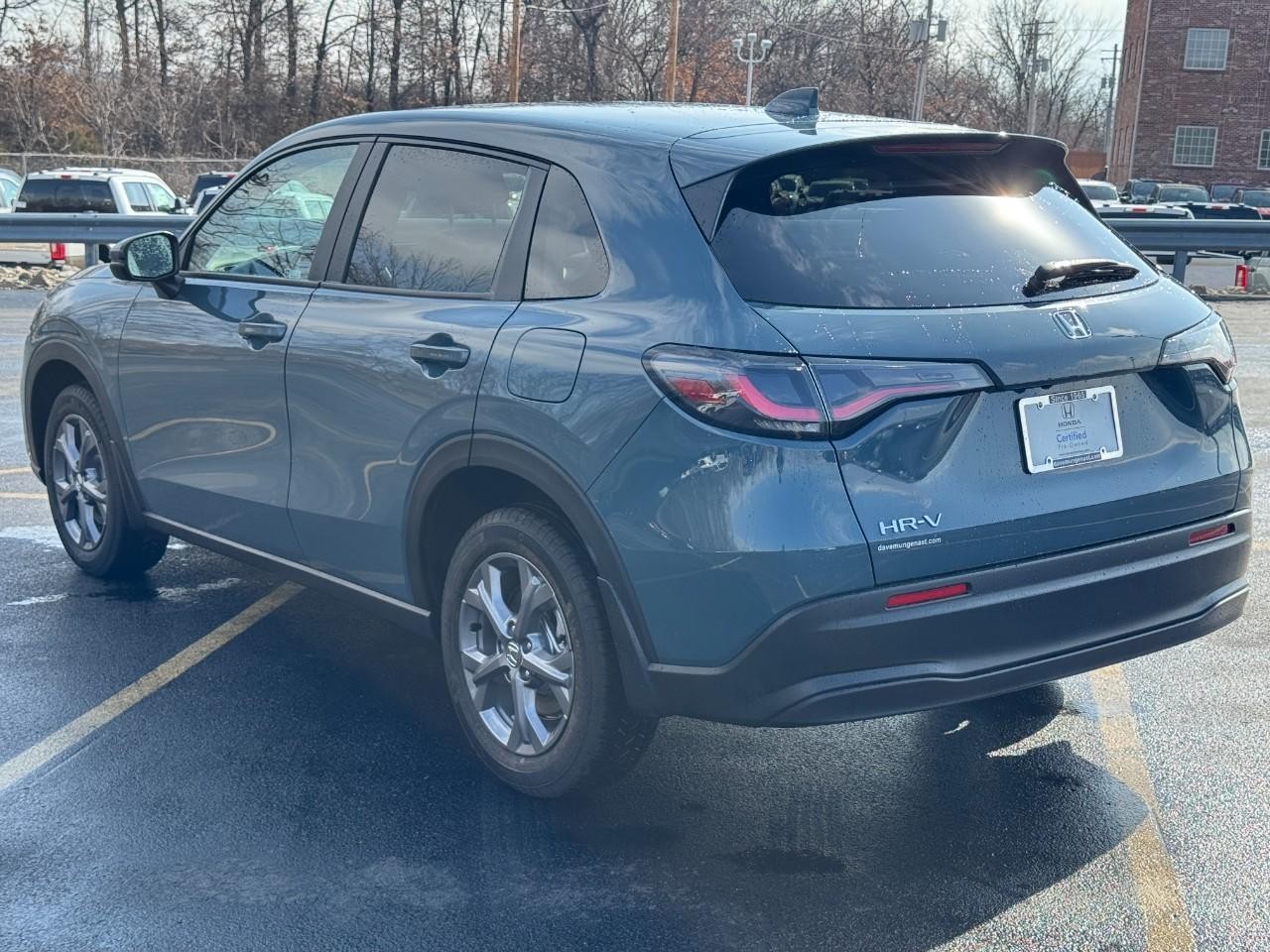 Honda HR-V Vehicle Full-screen Gallery Image 06