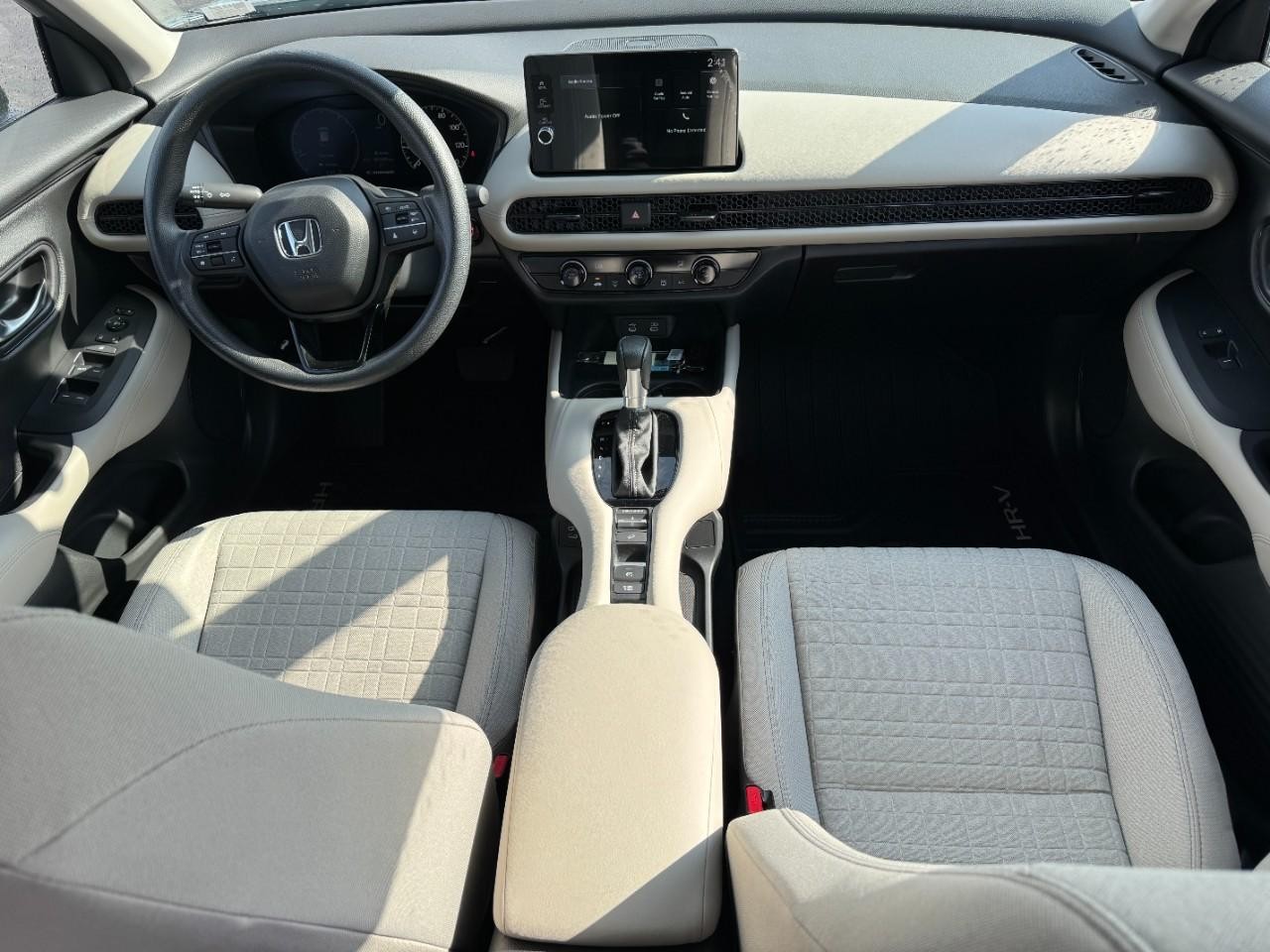 Honda HR-V Vehicle Full-screen Gallery Image 10