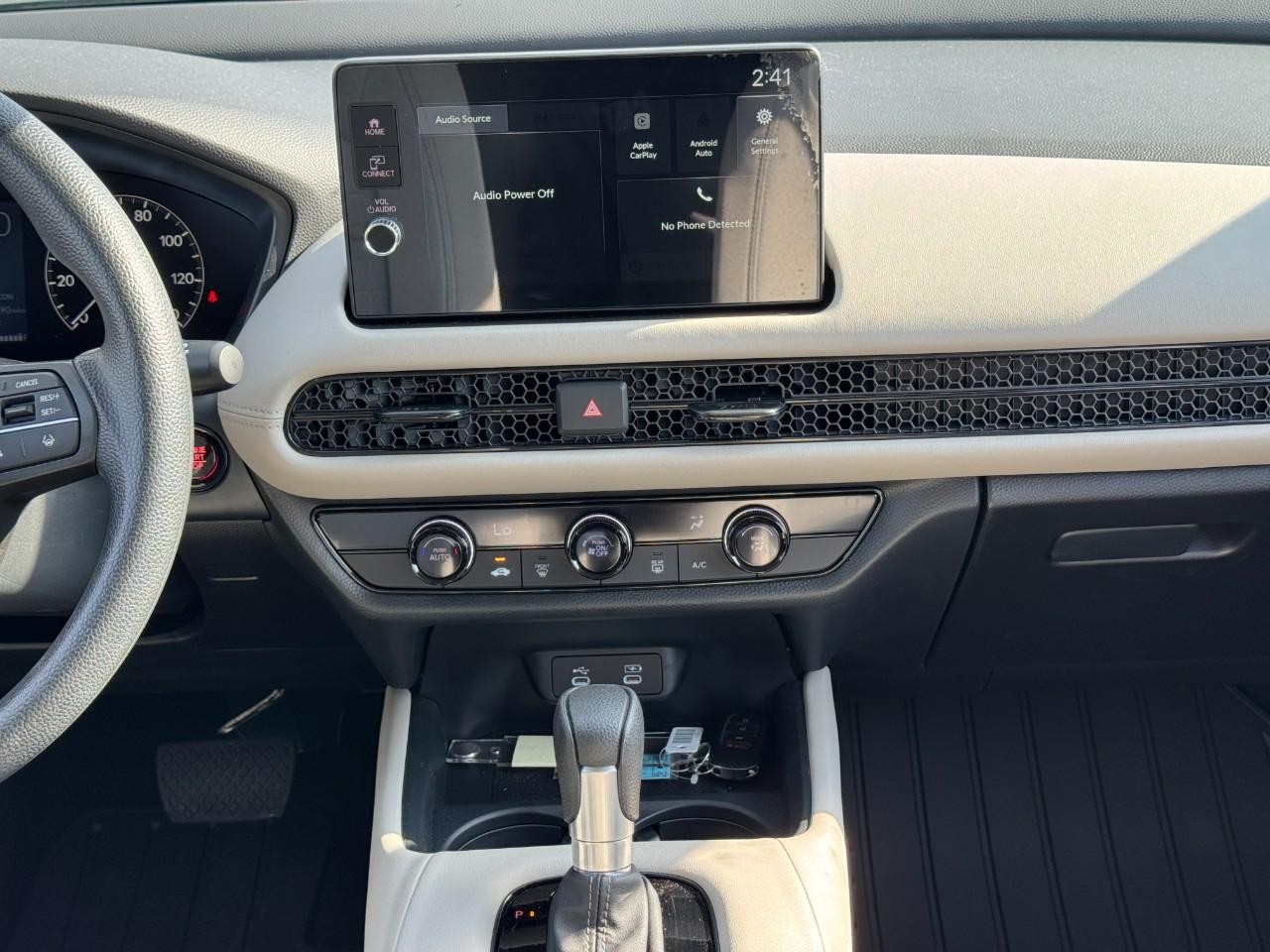 Honda HR-V Vehicle Full-screen Gallery Image 12