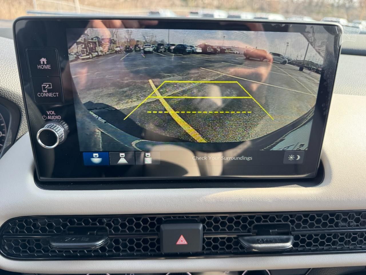 Honda HR-V Vehicle Full-screen Gallery Image 22