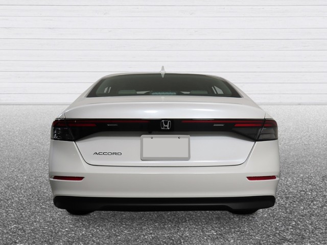 Honda Accord Sedan Vehicle Full-screen Gallery Image 04