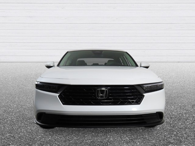 Honda Accord Sedan Vehicle Full-screen Gallery Image 08