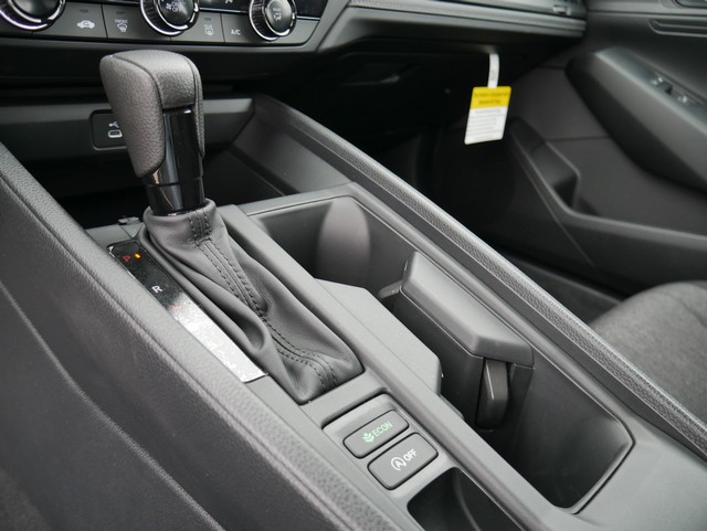 Honda Accord Sedan Vehicle Full-screen Gallery Image 18