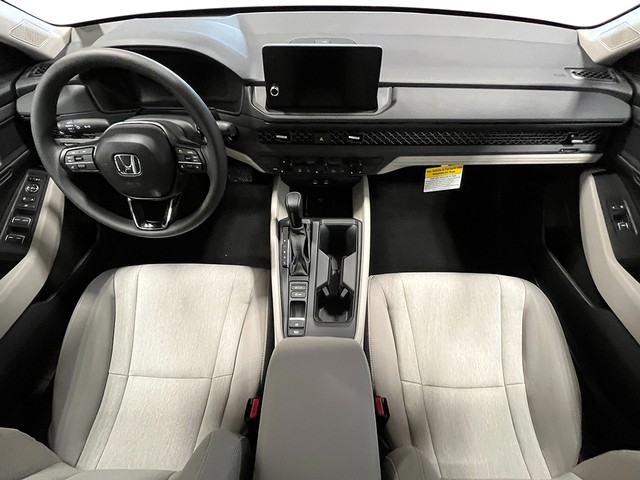 Honda Accord Sedan Vehicle Full-screen Gallery Image 26