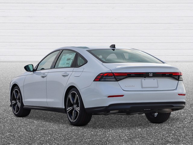 Honda Accord Sedan Vehicle Full-screen Gallery Image 02