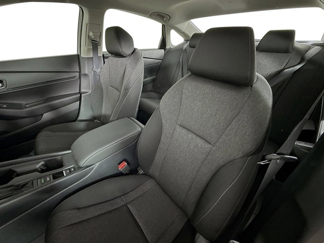 Honda Accord Sedan Vehicle Full-screen Gallery Image 09