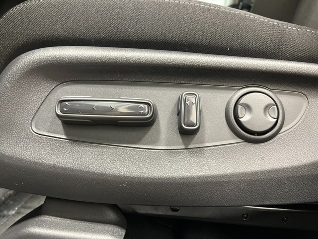 Honda CR-V Vehicle Full-screen Gallery Image 12