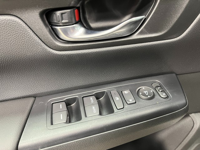 Honda CR-V Vehicle Full-screen Gallery Image 13